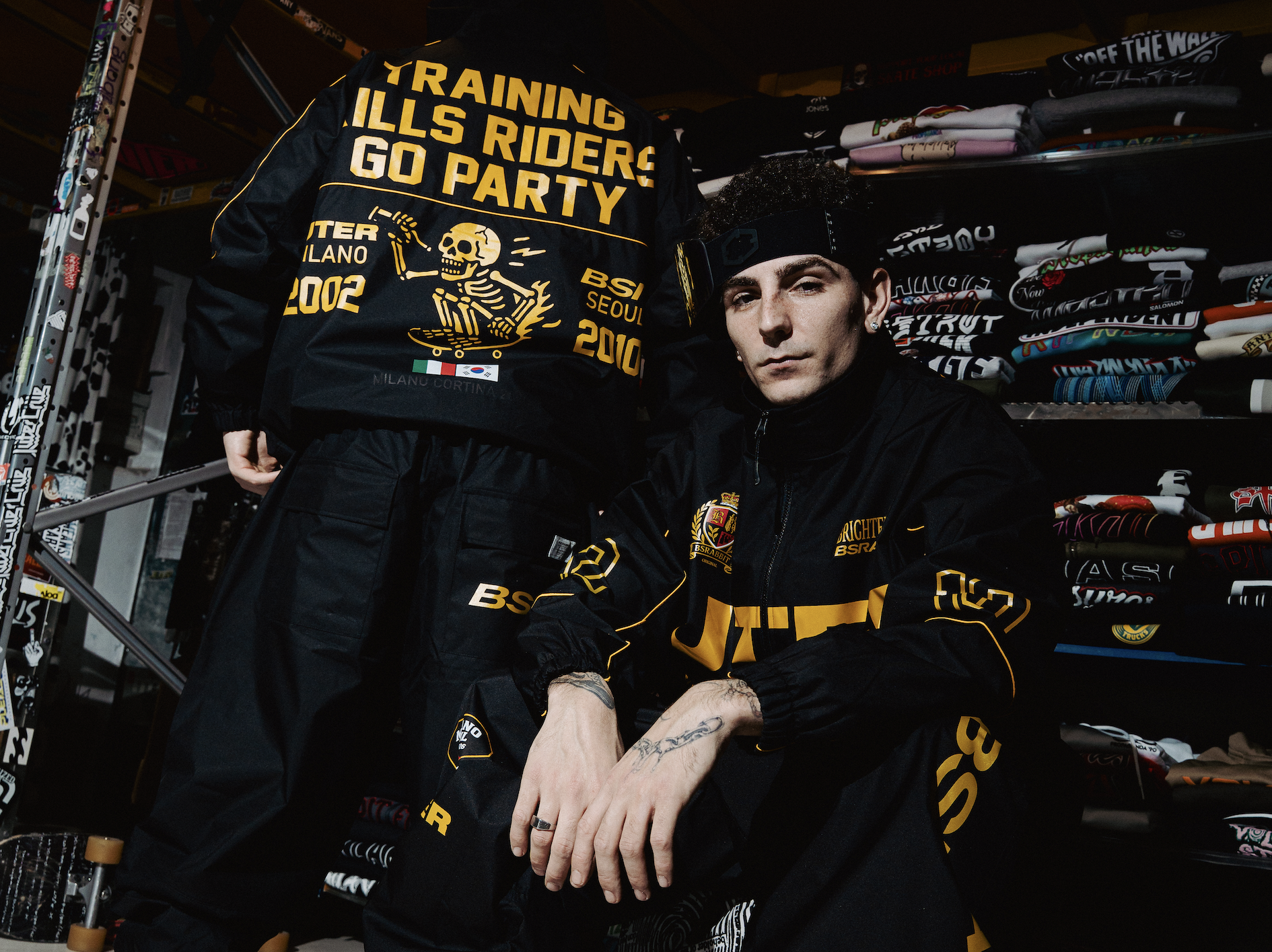 BS RABBIT x IUTER: “Training Kills Riders” snowboard kit Milano-Cortina snow-gear collection
